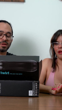 Memek terbaik yang pernah ada! - Thevegas Studio Ulasan Twirl oleh Cupsland