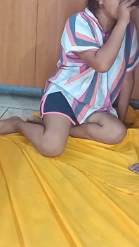ปากที่มีทักษะของแฟนสาวบูชาควยของเขาที่โรงแรม
