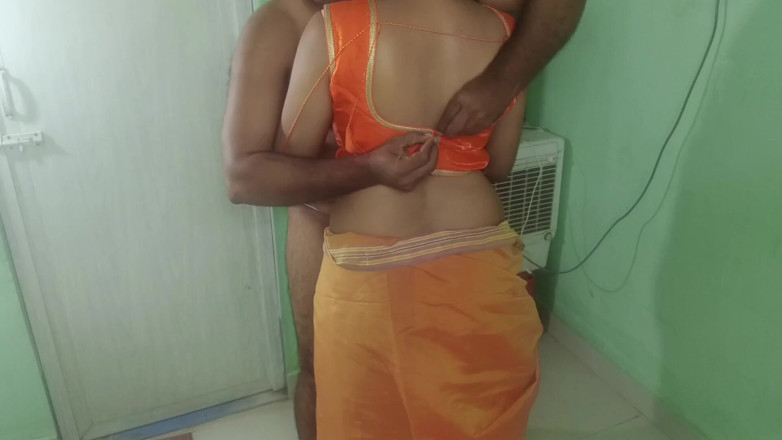 Wonder: Casada glamour mulheres laranja saree posição em pé romance