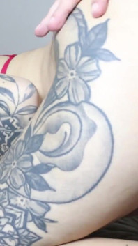 Il baise une femme enceinte de huit mois, elle jouit et squirte