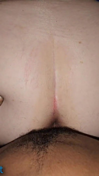 La pawg sborra su questo grosso cazzo nero in quella grassa figa bagnata