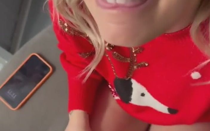 Robyn Quinn: Mějte celé video! Veselé Vánoce!