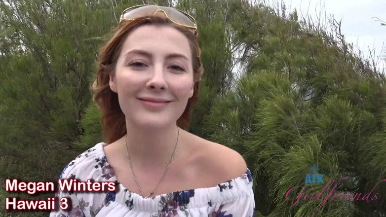 ATK Fans (Girlfriends): Meisjes pissen over de hele wereld compilatie