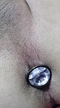 Me Meto Un Buen Plug En El Culo Caliente