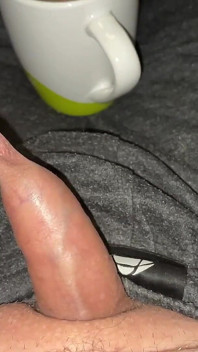 Un petit prépuce se fait baiser par une bonnet