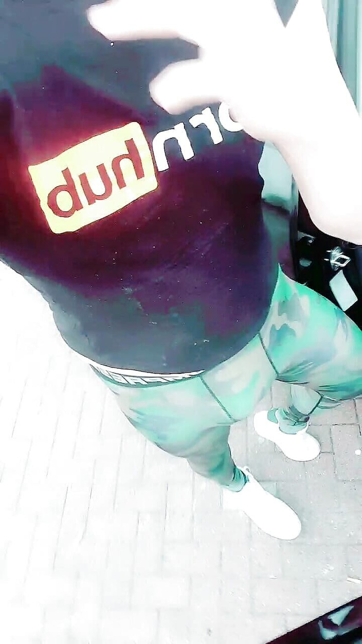 Slutboyben: Slutboyben Cam4 Německos Nejžhavější exhibicionista