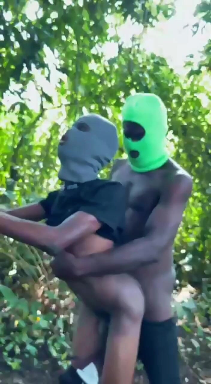 BLACKSHOOTERR: Трахаюсь с моим отчимом в буше