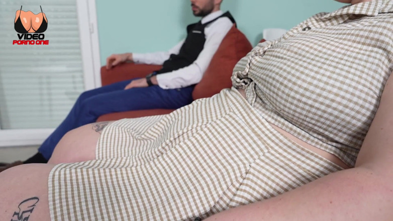 Video Porno One: Duże cycki, wielki tyłek dla tej wielkiej dziwki, która uwielbia...