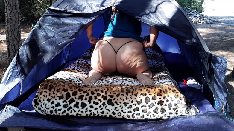 Riderqueen: BBW Stepmom Showing Underwear at Summer Camp