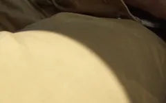 Aku nyepong kontol pria yang ngentot aku dan telan spermanya habis-habisan
