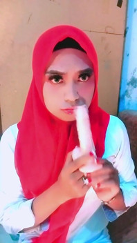 Indonesian Hijab Shemale Anal Workout