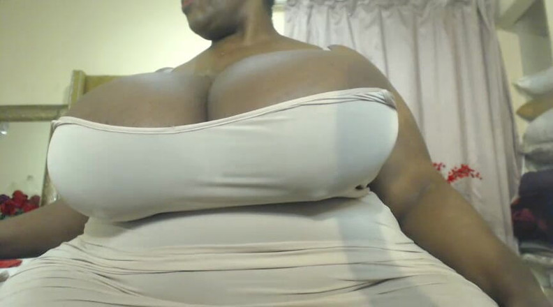 Legendary Booty Overdose: 胖屁股胖美女乳头玩