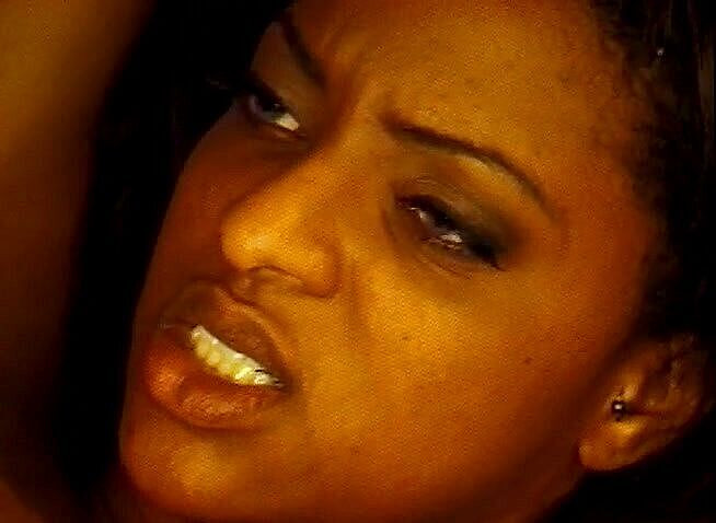 Real Swingers: Tři ebenové děvky jsou ošukané a s hračkami při orgii