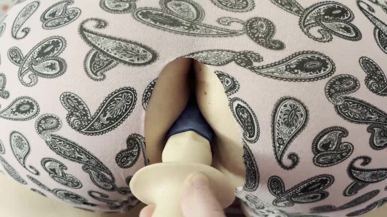 MissFFW: Dublör dildo amımı domaltarak sikiyor