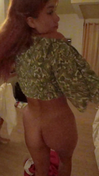 Marina Gold Pee Compilation Maldives