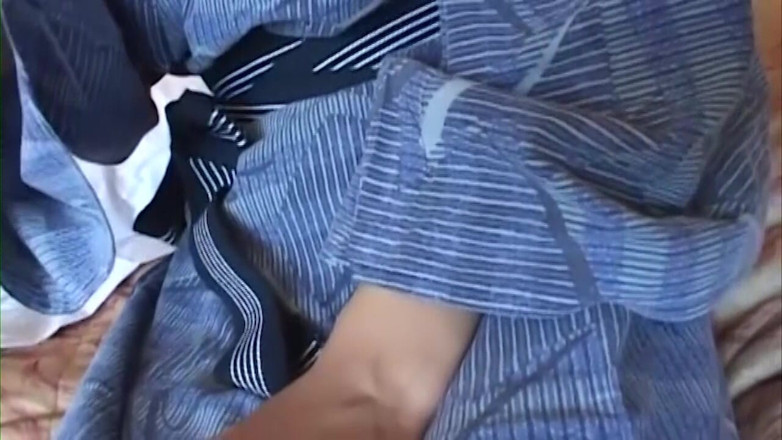 JapaneseAmateur: Young Married Asian Wife Drenched by Her Lover