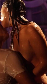 Seks basah sensual oleh SinfulXXX