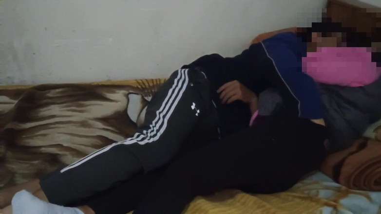 hael: Я убедила мою сводную сестру заснять нас на видео, когда моя сводная сестра далеко от дома