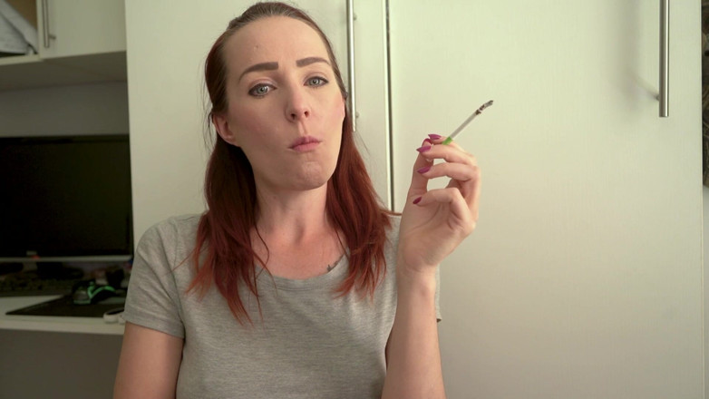 Alicia Robertz: Cute Brunette Smoking in a Tight Top