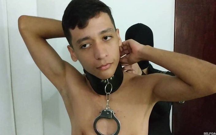 Selfgags femdom bondage: Jucării jucăușe catwoman cu băiat latino singuratic!