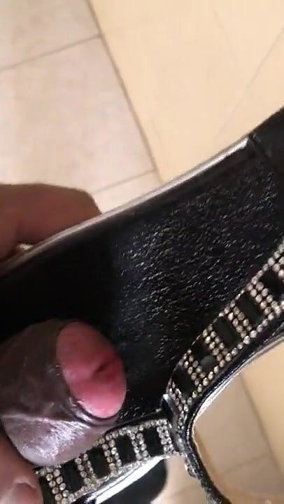 Sexy sereppu: La sandalia de mi esposa