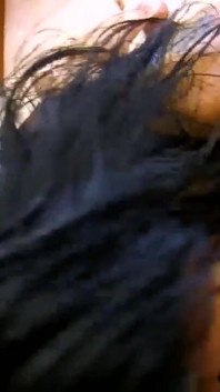 Asyalı orta yaşlı seksi kadın dağınık sikişiyor