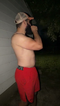 Muscle Cub Cigar a Cum Venku