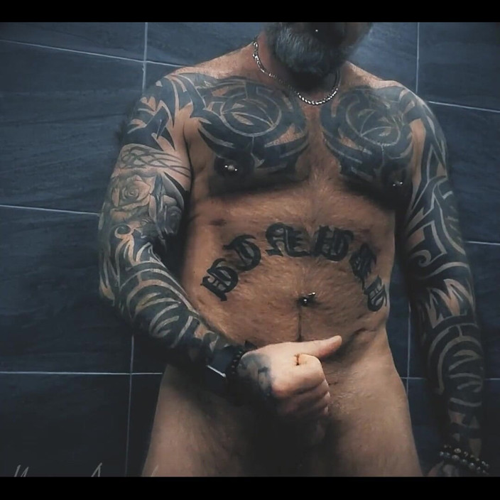 Marc Angelo: Couilles avant la douche