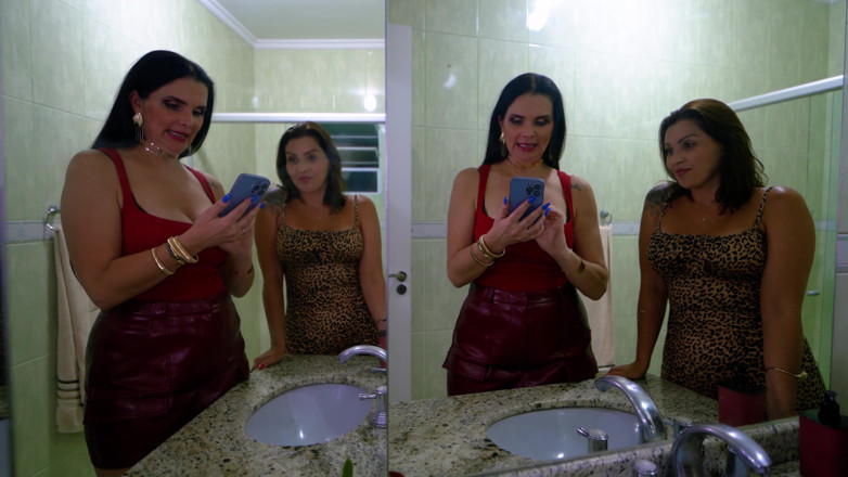 Sun7: Sau bữa tiệc: MILF Luiza Ambiel đụ một người bạn trong...