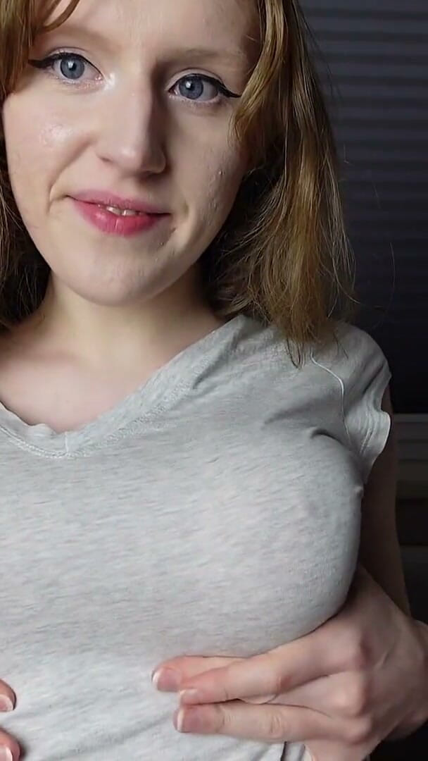 HotRedWildcat: Tittenspiel Mit Quetschen Meiner Möpse