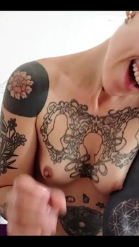 POV Handjob - Sono innamorato del suo cazzo!