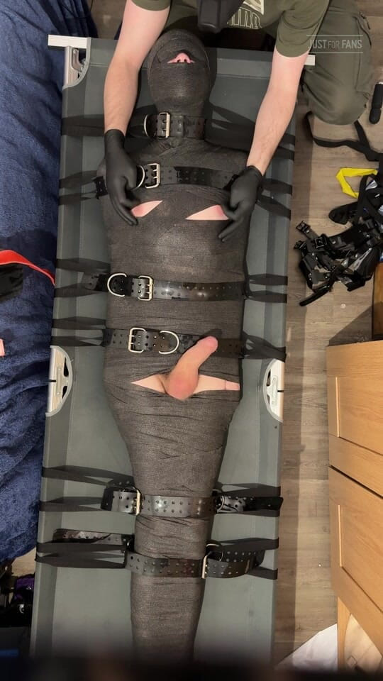 Inmate Cody and SubEdgeX: Twink повністю муміфікований і обрізаний, частина 2