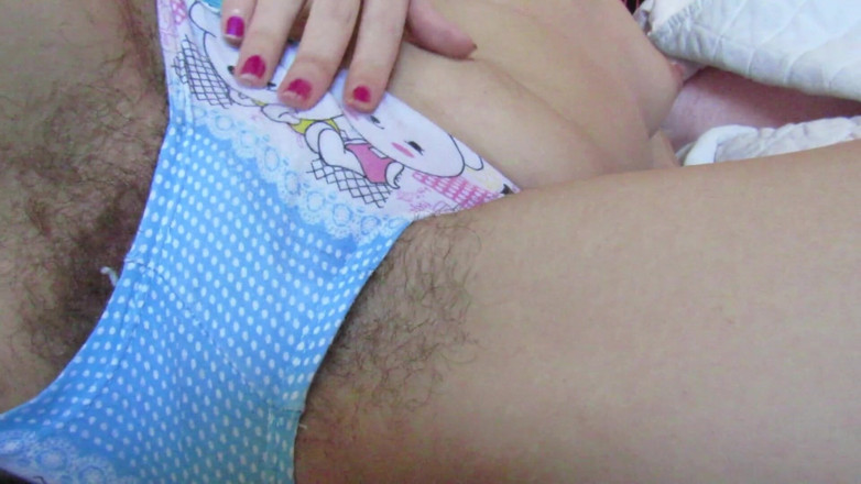 Cuteblonde666: Big clit rubbing in cute panties