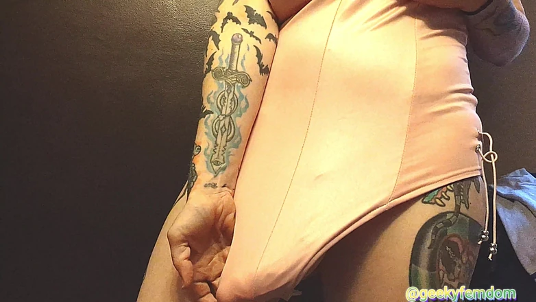 Geeky Femdom: Futa hráčka