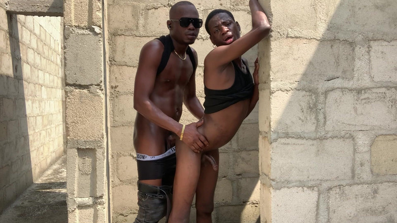 Dickass3x: Uốn cong anh ta trên tường và đập bussy của anh ấy...