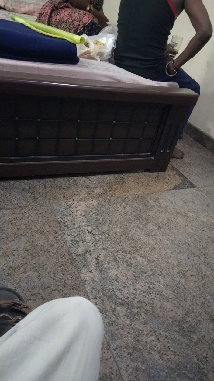 Tamil lesbian: 谈论性生活