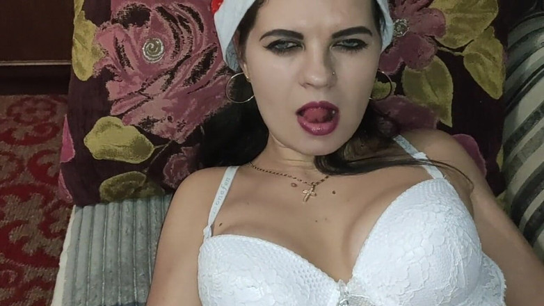 DirtyLubov: Снігова дівчина в білій нижній білизні