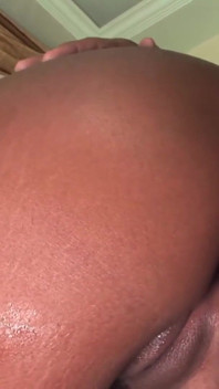 Superb latina knows how to handle big dong