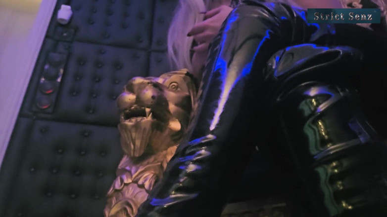 Strict Senz: Sheela Sinner femdom kouření lidské ponížení popelníkem POV