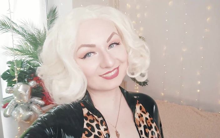 Arya Grander: Latex gummi catsuit selfie video, MILF in mode catsuit