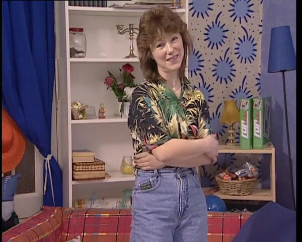 YOUR FIRST PORN: Babette Голиться вранці