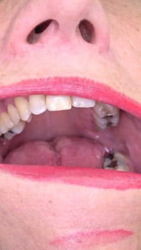 Mouth fetish clip with ali bordeaux fullhd - Inside my mouth
