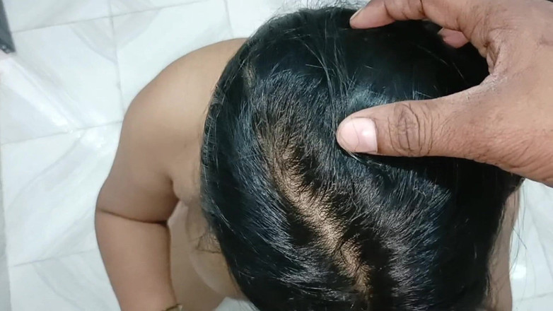 Niharika Thakur: Dnes jsem se vystříkal do úst své ženy