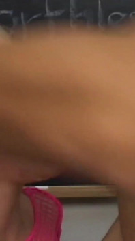 Warm-mouthed blonde knows how to make cocks enjoy themselves