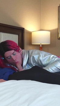 Una calda dea travestita riceve un pompino dal trans kelsey masters - compilation 2