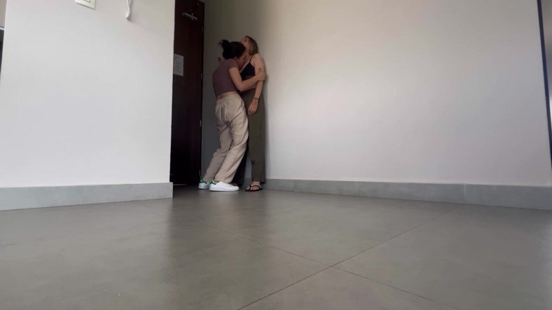 scarlettandc: Scontrarsi Ci Fa Eccitare Molto