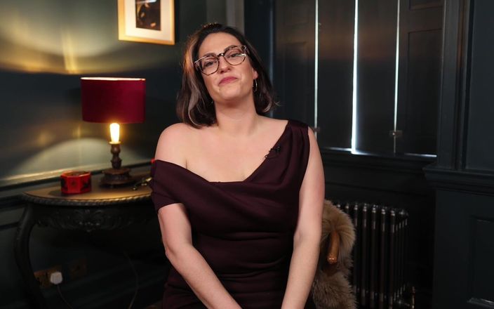 Countess diamond: Findom aşağılama - senden daha iyi