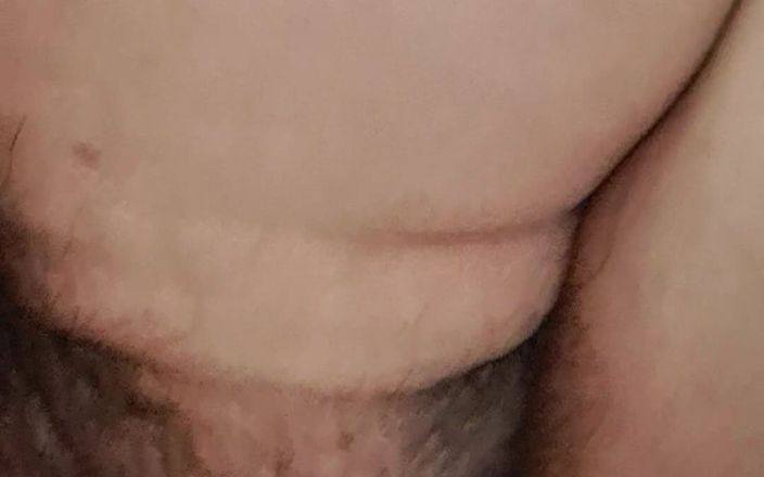 Mommy big hairy pussy: Мачеха мочится и становится гангиной