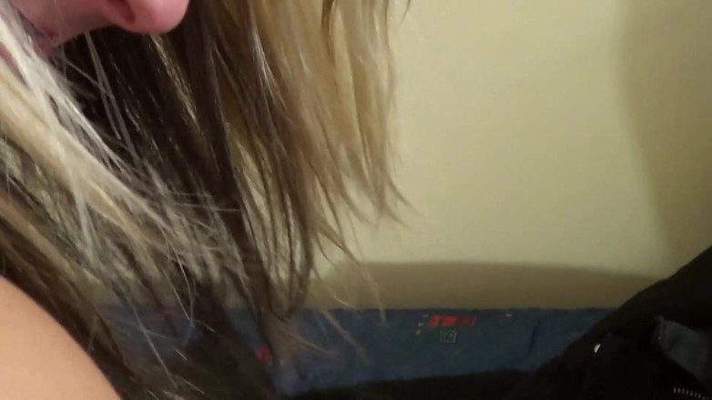 Casting GIRLS AND FIRST PORNO: La Bionda Si Sditalina La Figa E Viene Scopata Duramente