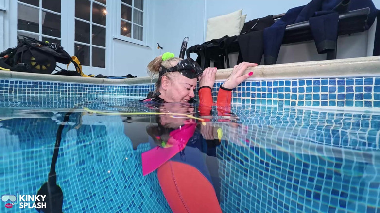 UKCuteGirl Lucy Lauren: Scuba Retreat Day 2 - บรรยากาศหีลับระหว่างบทเรียน